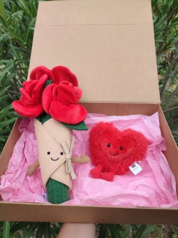 BOX AMOUR PELUCHE JELLYCAT